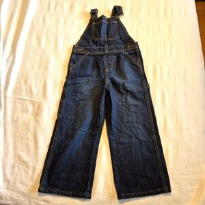 Wrangler boys size 4T overalls dark wash jeans, defect on back leg GUC